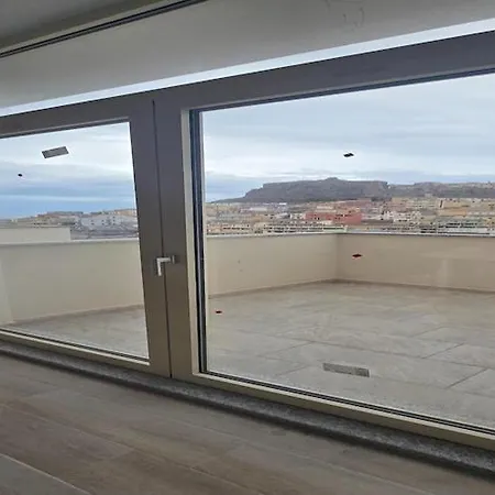 Con Vista Mare, Terrazza, Aria Condizionata شقة
