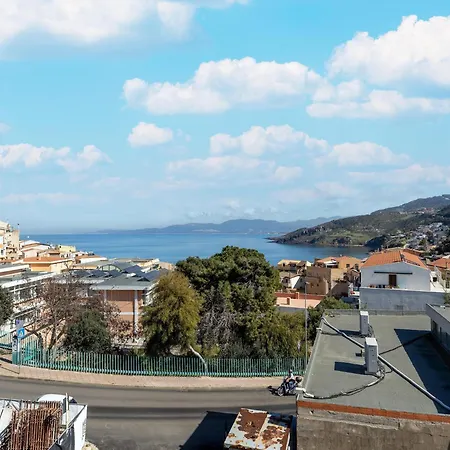 Con Vista Mare, Terrazza, Aria Condizionata *